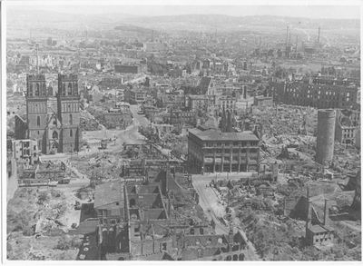 "Die Gegenwart bezwingen" - Sieben Persönlichkeiten und der demokratische Neuanfang nach 1945 in Nordhessen "Die Gegenwart bezwingen" - Sieben Persönlichkeiten und der demokratische Neuanfang nach 1945 in Nordhessen