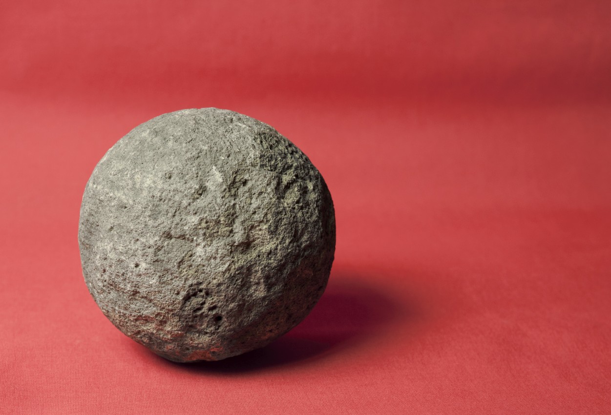 Kanonenkugel, Basalt