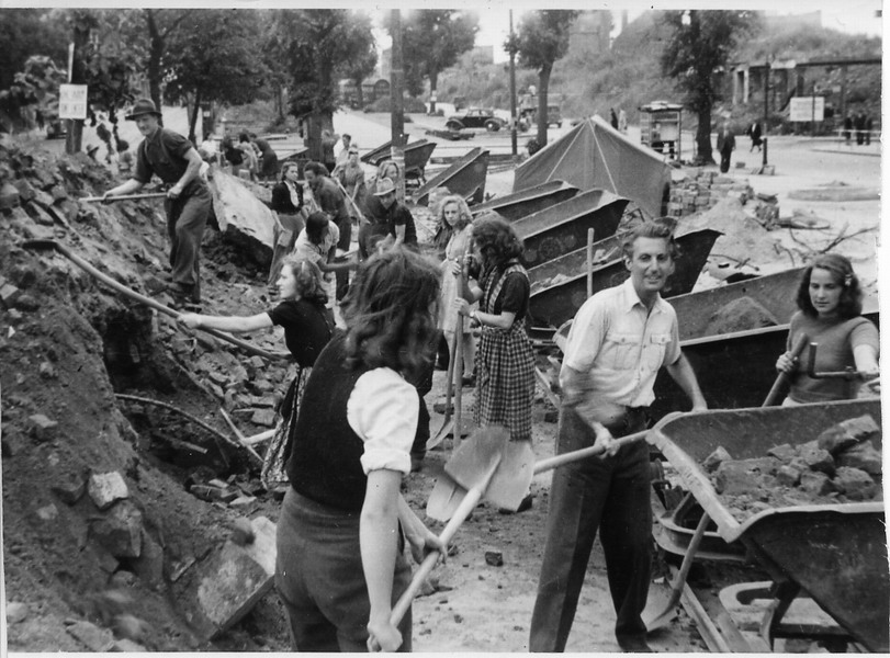 Foto: Trümmerbeseitigung in Kassel