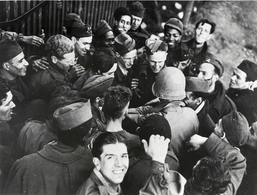 Foto: Befreite Kriegsgefangene in Ziegenhain 1945