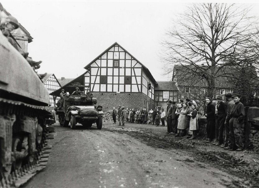 Foto: Einmarsch der Amerikaner in Warzenbach, März 1945