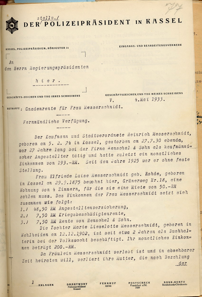 Befürwortung einer Gnadenrente für die Witwe Messerschmidt durch den Stellvertretenden Polizeipräsidenten Pfeffer nebst einer Stellungnahme der NSDAP-Gauleitung, Kassel, den 4. Mai 1933.