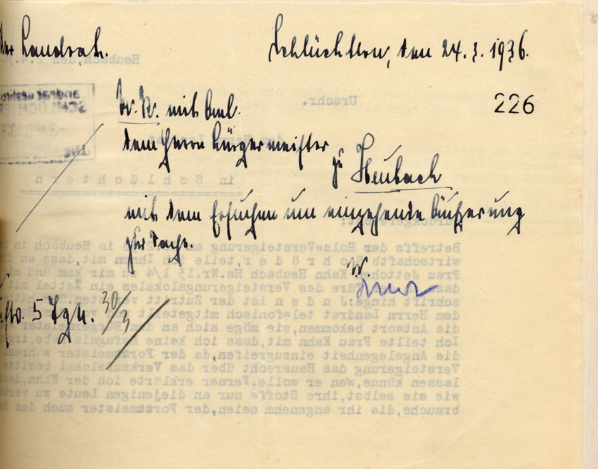 Mitteilung des Bürgermeisters zu der Beschwerde, dass jüdischen Einwohnern bei einer Holzversteigerung in Heubach der Zutritt verwehrt und kein Holz verkauft wurde, Heubach, den 2. April 1936.