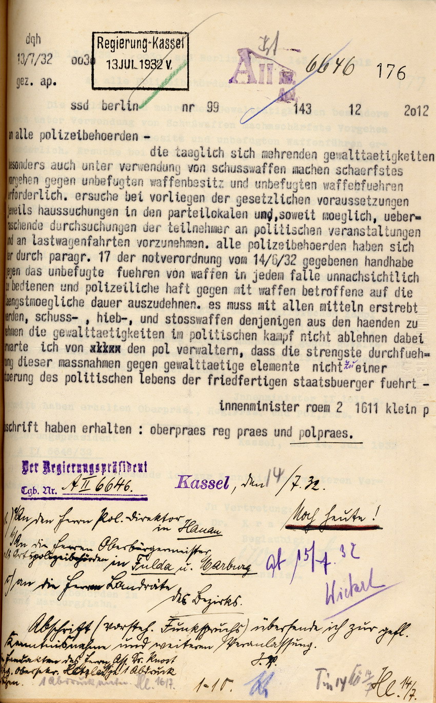 Anordnung des Innenministers gegen unerlaubten Waffenbesitz schärfer vorzugehen, Berlin, den 13. Juli 1932.