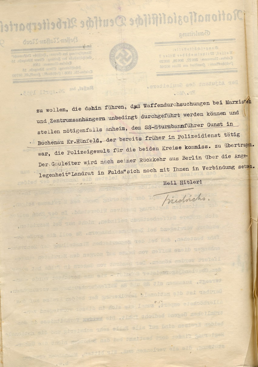 Beschwerde der NSDAP über die Landräte von Hünfeld und Fulda, die angeblich Waffen verstecken und diese womöglich an Marxisten weitergeben würden, Kassel den 26. April 1933.