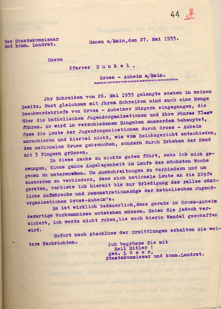 Mitteilung des Landrates über Beschwerden von Gross-Auheimer Bürgern über die katholische Jugendorgansation und Verbot von Aufmärschen für diese, Hanau a.M., den 27. Mai 1933.