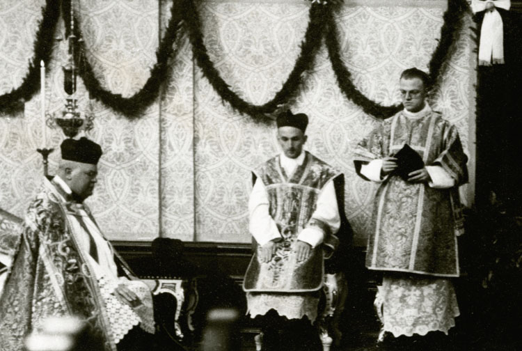 Alfred Delp als Diakon im Dom zu Frankfurt am Main, Frühjahr 1937