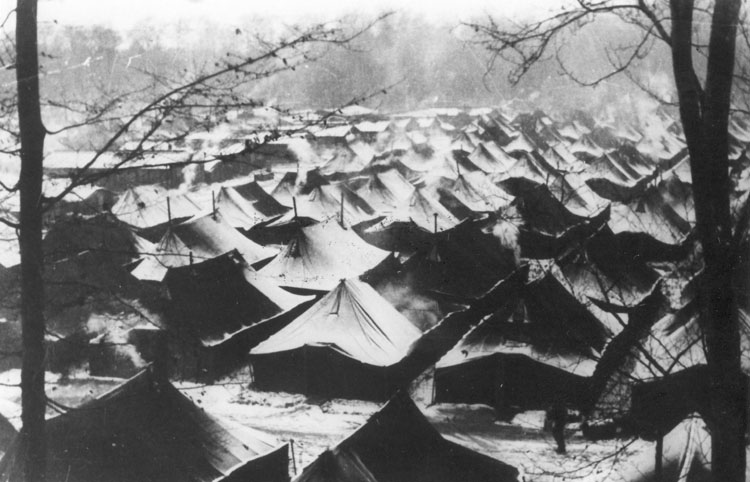 Internierungslager Darmstadt, 1945