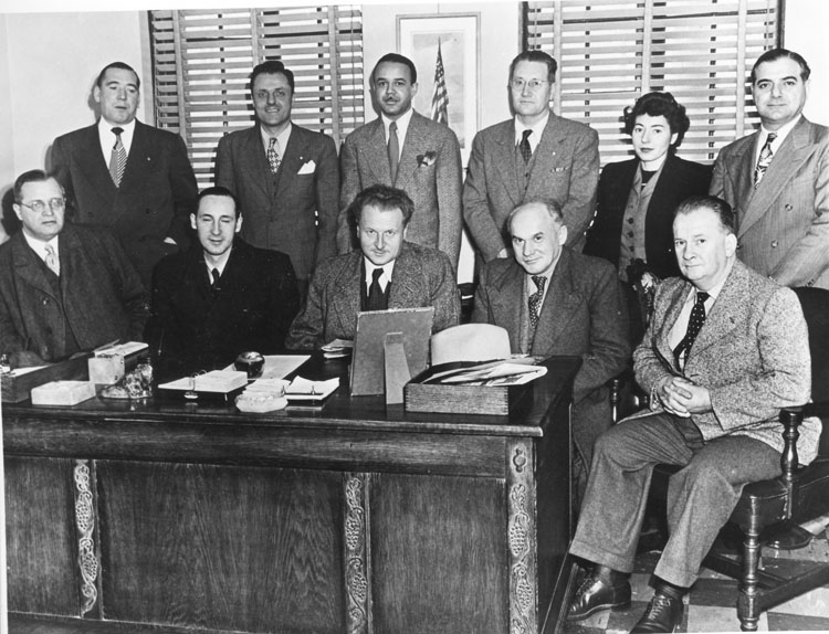 Auf Einladung der Militärregierung unternahm Werner Hilpert (links) eine Studienreise in die USA zur Beobachtung des amerikanischen Präsidentschaftswahlkampfes, Oktober 1948