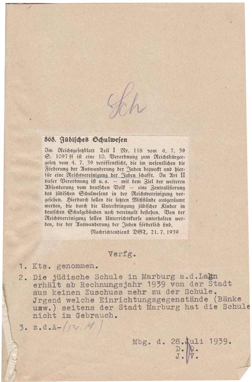 Artikel des Nachrichtendienstes des Deutschen Gemeindetages und Notiz bezüglich der Regelung des jüdischen Schulwesens und der Streichung sämtlicher Zuschüsse der Stadt, 1939
