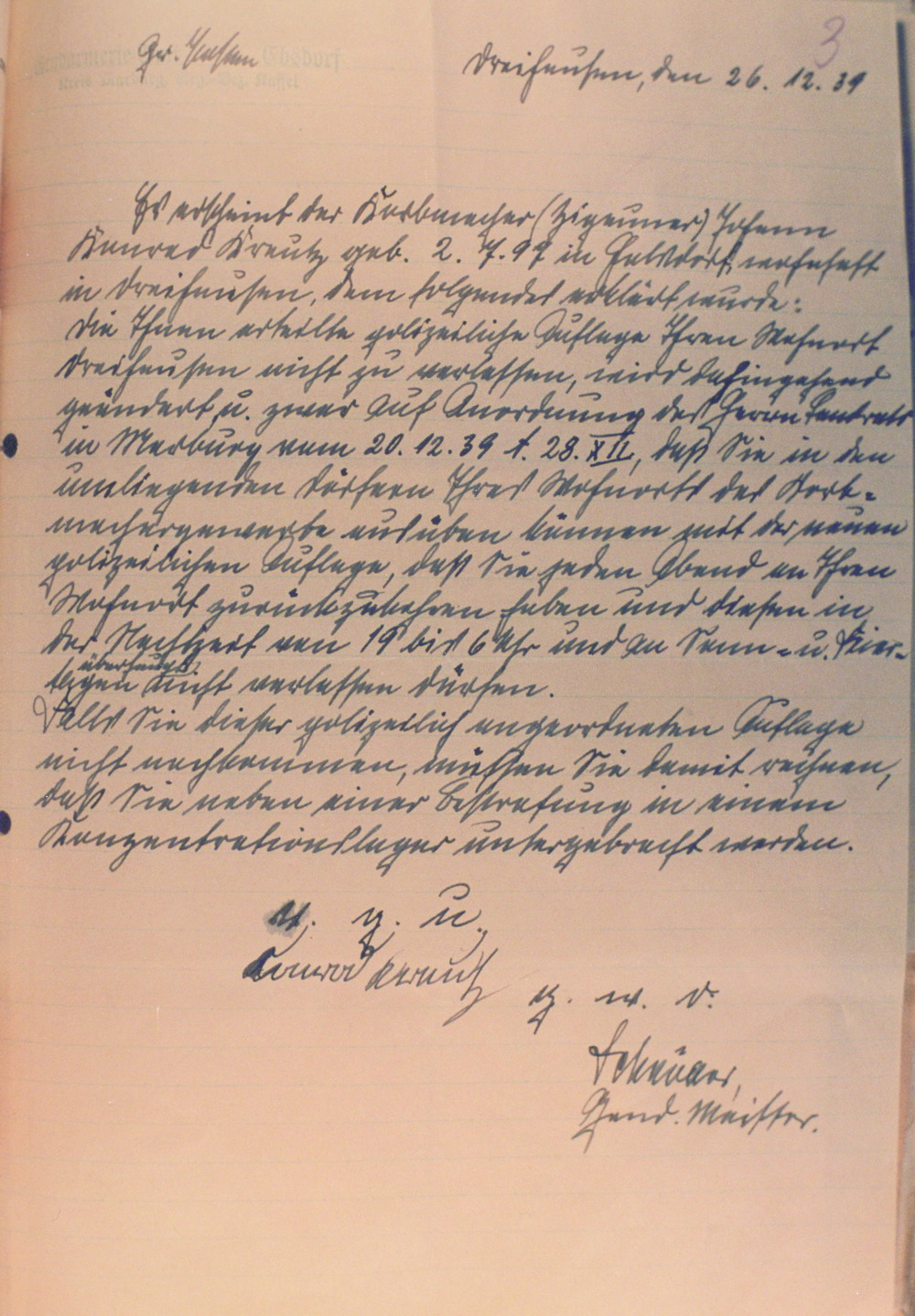 Erlaubnis zur bedingten Berufsausübung für den Sinto Konrad Kreutz durch die Kriminalpolizeistelle Kassel, 11. Dezember 1939 und Verpflichtungserklärung, die Festsetzungsauflagen nicht zu übertreten, 26. Dezember 1939