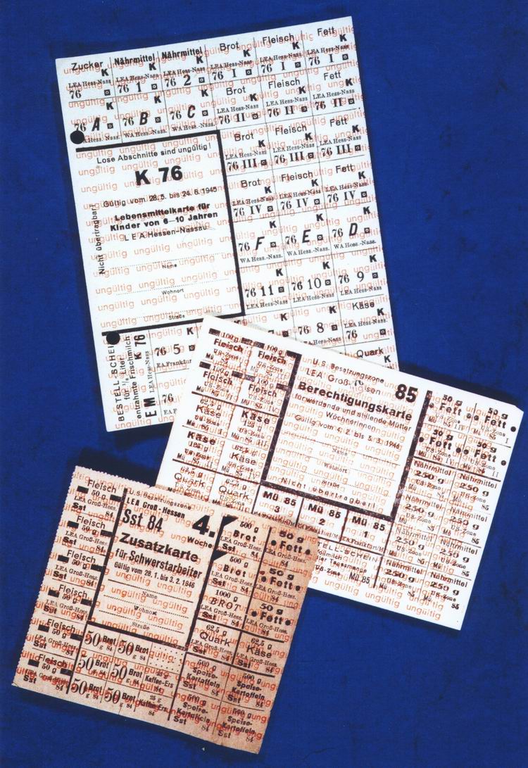 Lebensmittelkarten aus der US-Besatzungszone (Groß-Hessen) 1945/46 sowie des Vereinigten Wirtschaftsgebiets/Deutschland (Nordrhein-Westfalen) 1949