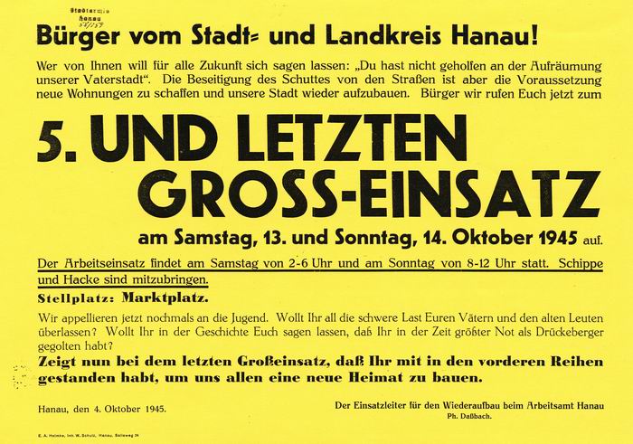 Plakate: Anschläge zum Trümmereinsatz in Hanau.