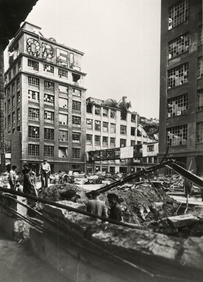Foto: Zerstörungen im Opelwerk Rüsselsheim 1945