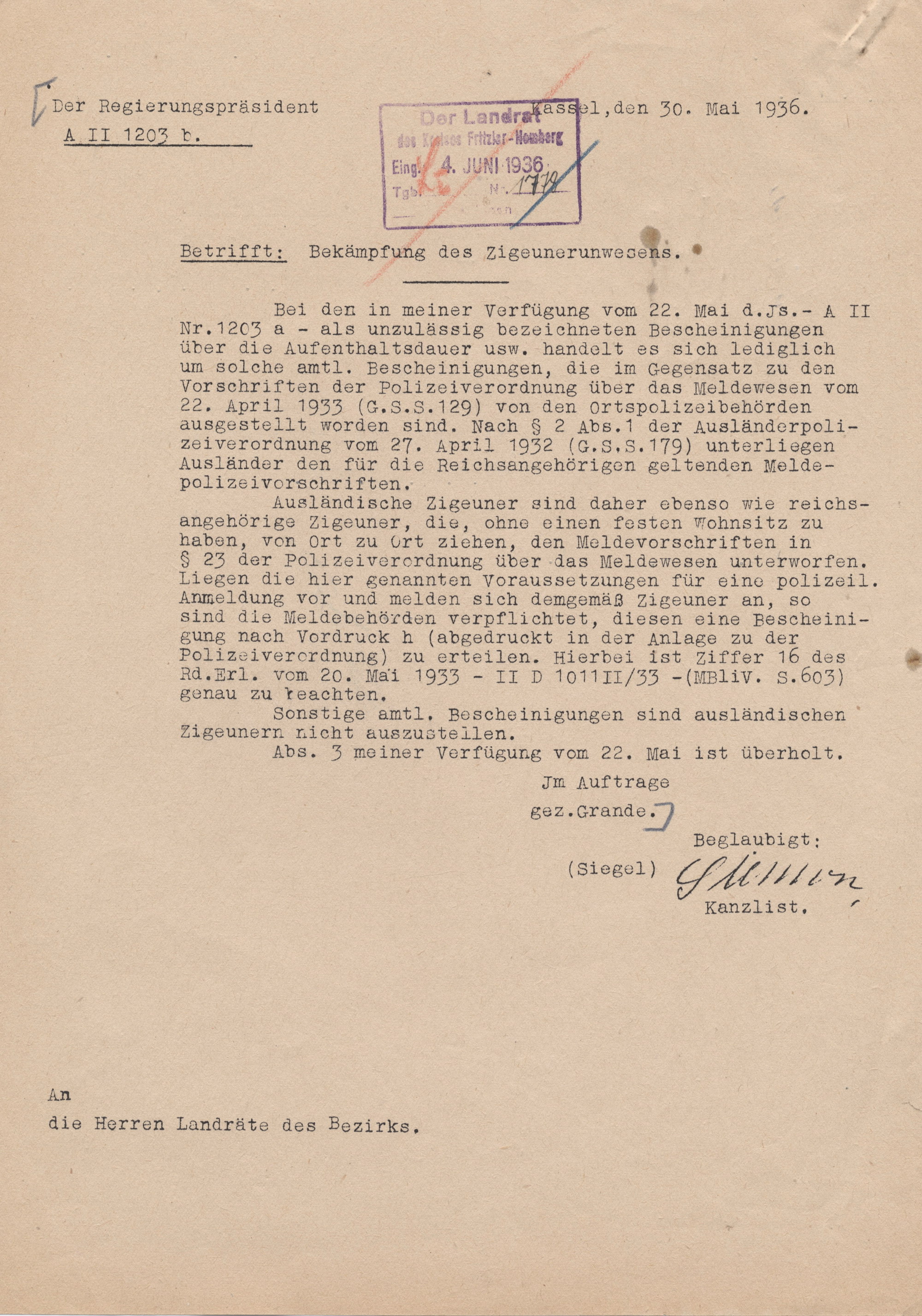 Verfügung des Regierungspräsidenten in Kassel an die Landräte mit einer Korrektur zur Verfügung vom 22. Mai 1936 im Rahmen der  "Bekämpfung des Zigeunerunwesens", 30. Mai 1936