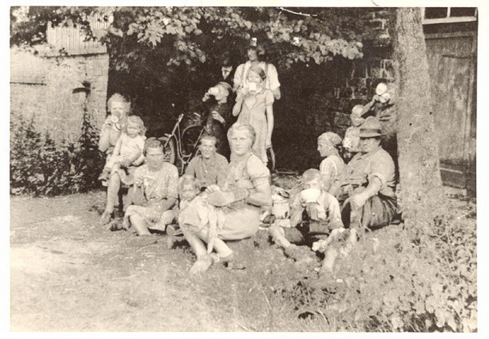 Foto der Familie Bäcker aus Biedenkopf, um 1940