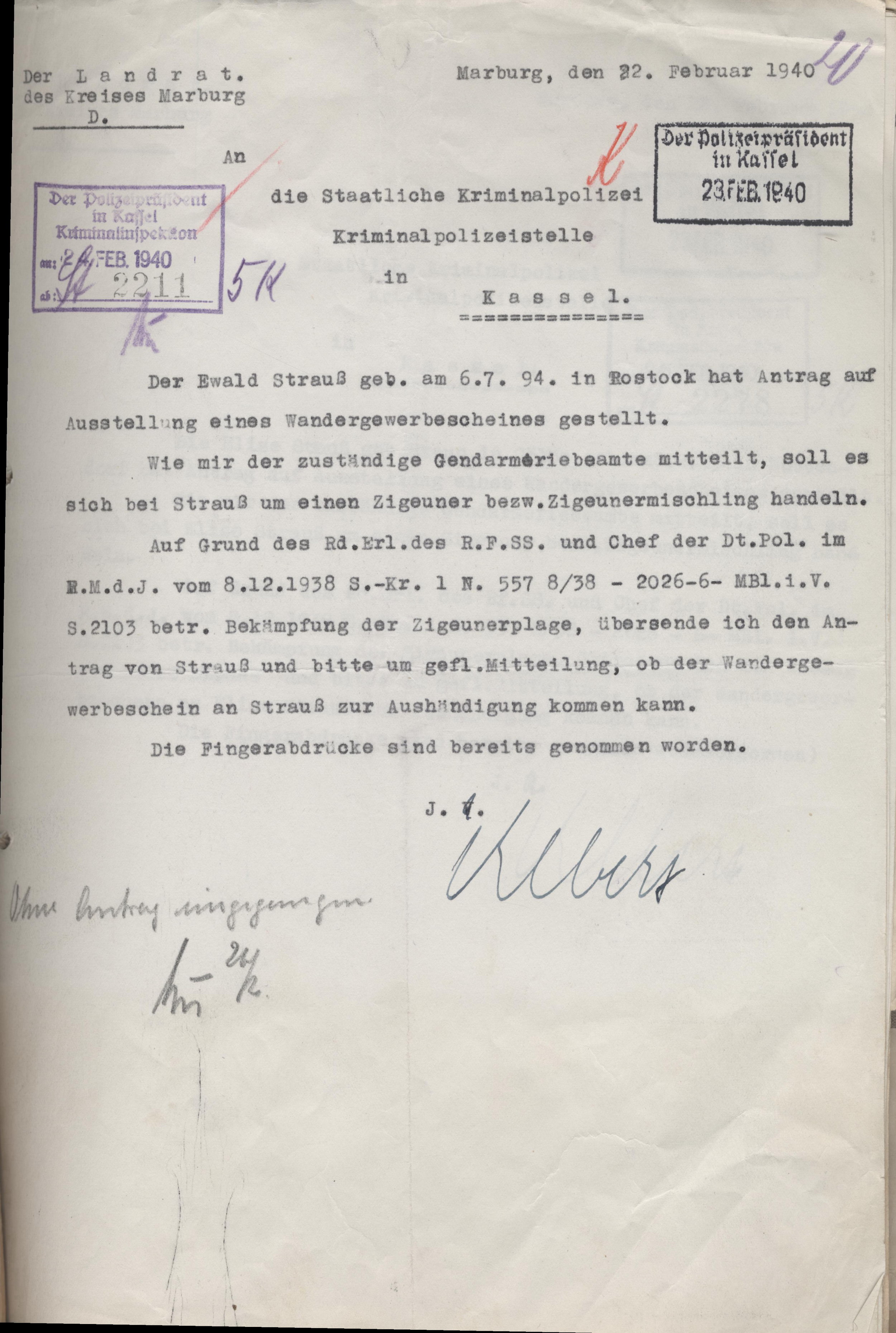 Zwei Schreiben des Landrats in Marburg an die Kriminalpolizeistelle in Kassel wegen der Anträge der Sinti Ewald Strauß und Eva Schulte aus Cölbe auf Ausstellung von Wandergewerbescheinen, 22. Februar 1940