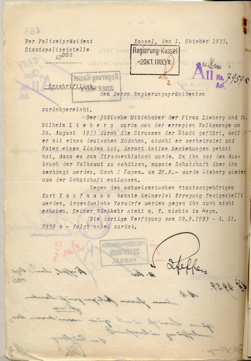 Antwort des Polizeipräsidenten auf die Anfrage der Schweizerischen Gesandtschaft für den Schweizer jüdischer Konfession Kurt Kaufmann, Kassel, den 1. Oktober 1933