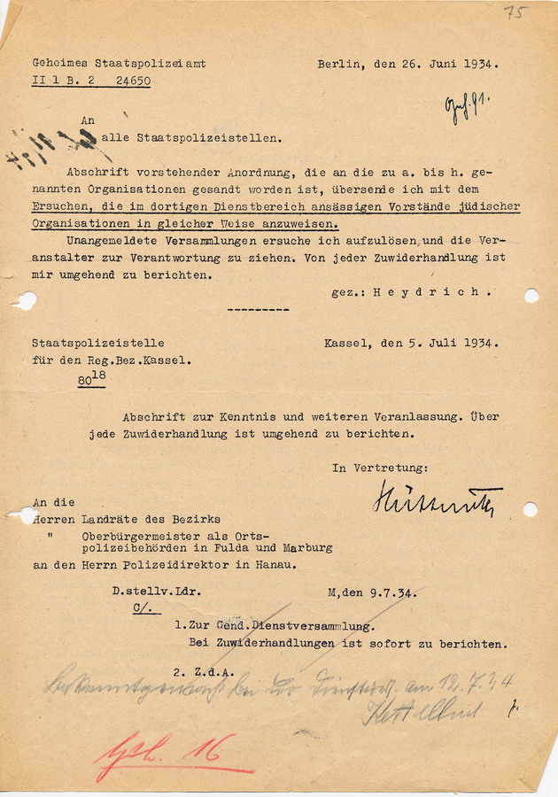 Mitteilung Heydrichs an alle Staatspolizeistellen mit der Anordnung, mitgeschicktes Mitteilungsblatt zum Thema der Versammlungen jüdischer Vereine, an alle Vorstände jüdischer Organisationen weiterzuleiten, 26. Juni 1934