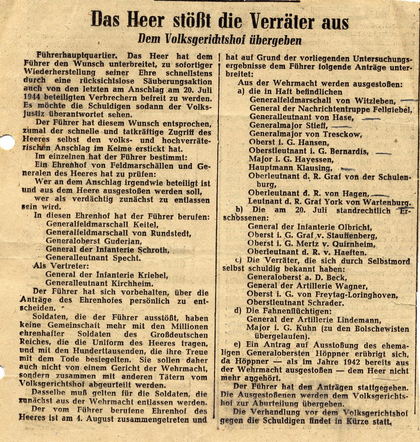 Zeitungsmeldung "Das Heer stößt die Verräter aus" betreffend Verstoßung der Beteiligten am 20. Juli 1944 aus der Wehrmacht und ihre Übergabe an den Volksgerichtshof, 05. August 1944