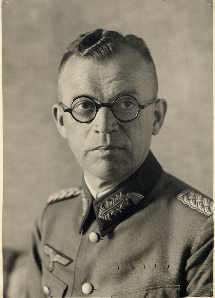 Porträts von General Erich Fellgiebel