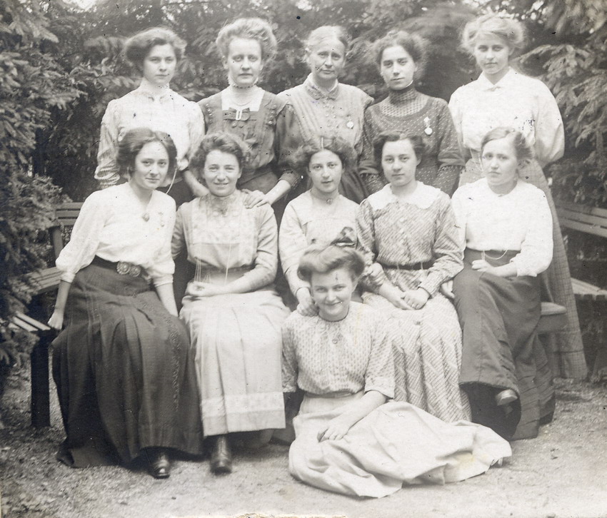 Welt der Frauen - Bilder von Cläre Fellgiebel