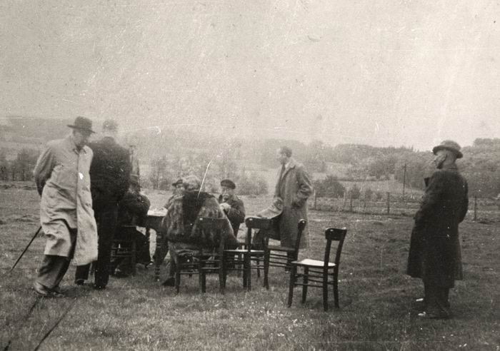 Foto: SPD-Verfassungsausschuss in Hochwaldhausen mit Prof.L.Bergsträsser, G.A.Zinn, E.Selbert, A.Arndt, G.Noske, W.Wittrock
