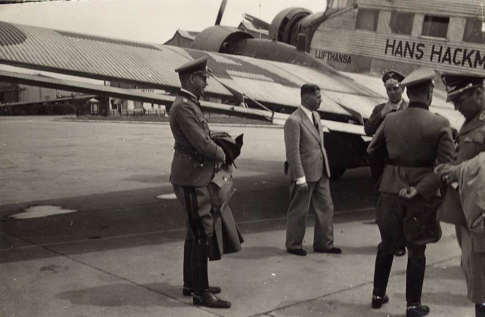 Bilder von General Fellgiebel mit einer Junkers Ju-52