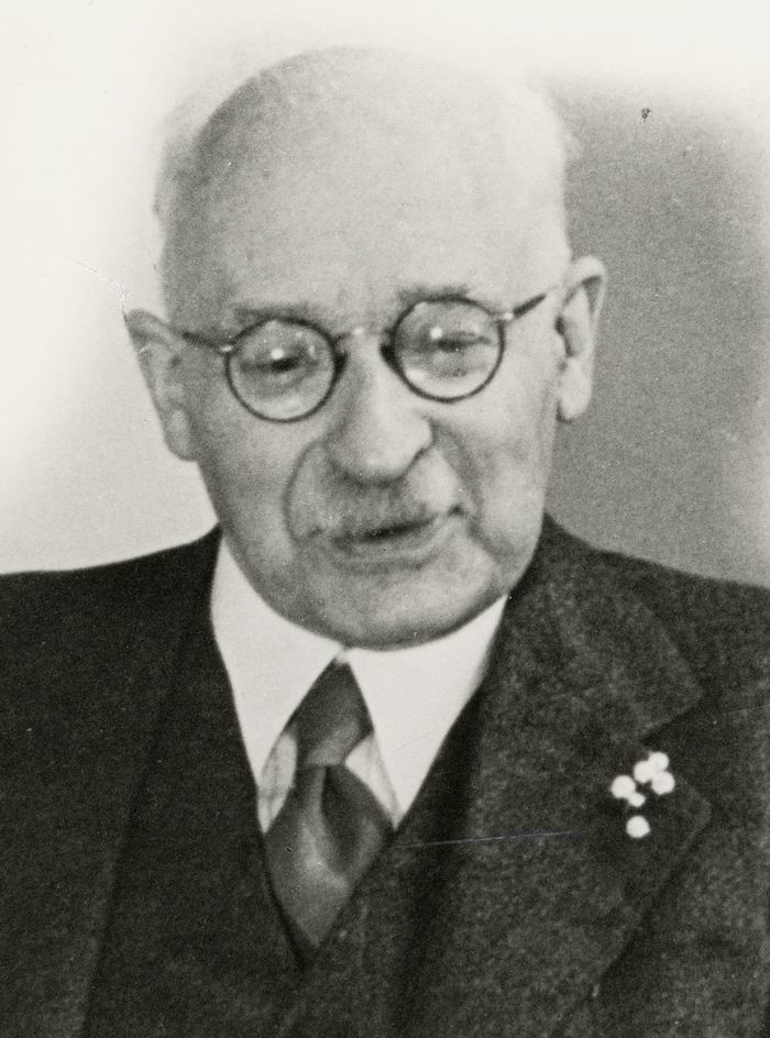 Foto: Vorsitzender des Verfassungsausschusses Prof. Dr. L. Bergsträsser (SPD)