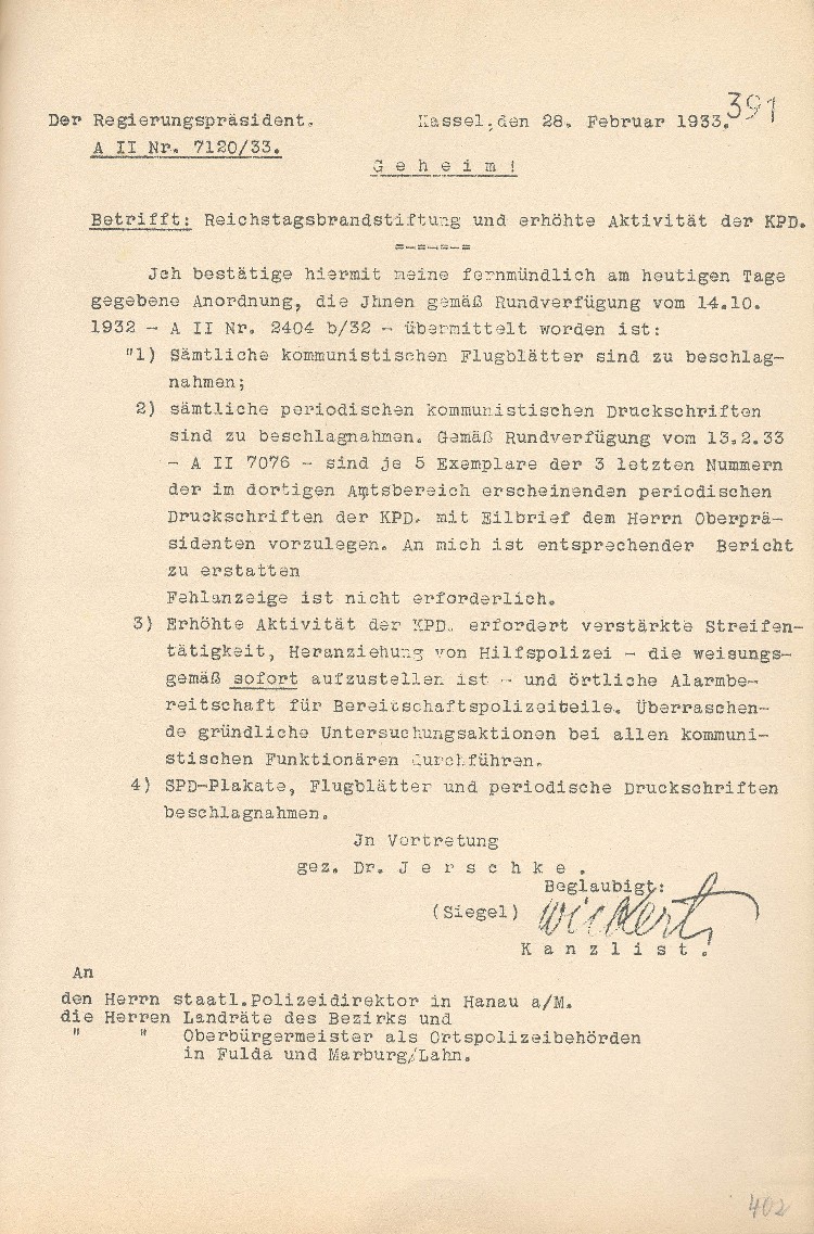 Mitteilung an die Landräte, Oberbürgermeister und Polizeibehörden Hanau, Fulda und Marburg betr. „Reichstagsbrandstiftung und erhöhte Aktivität der KPD“ (G e h e i m !)