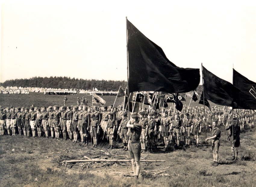 Großdeutscher Bund, Bundeslager (Munsterlager) - Aufmarsch unter Schwarzer Fahne, Juni 1933