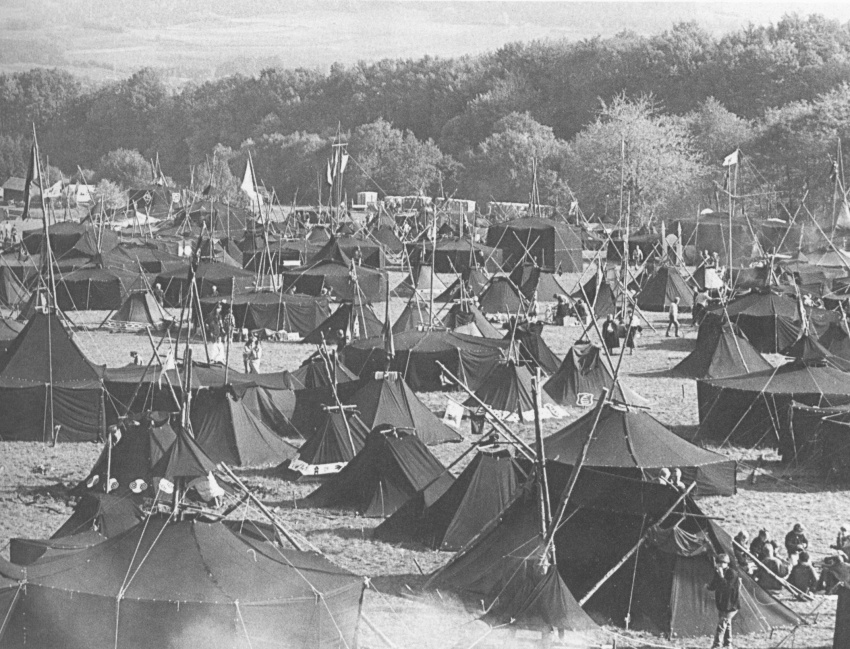 Meissnertreffen  junger, jugendbewegter Gruppen aus Anlaß des 75. Jubiläums des 1. Freideutschen Jugendlagers 1913, Hoher Meissner 1988