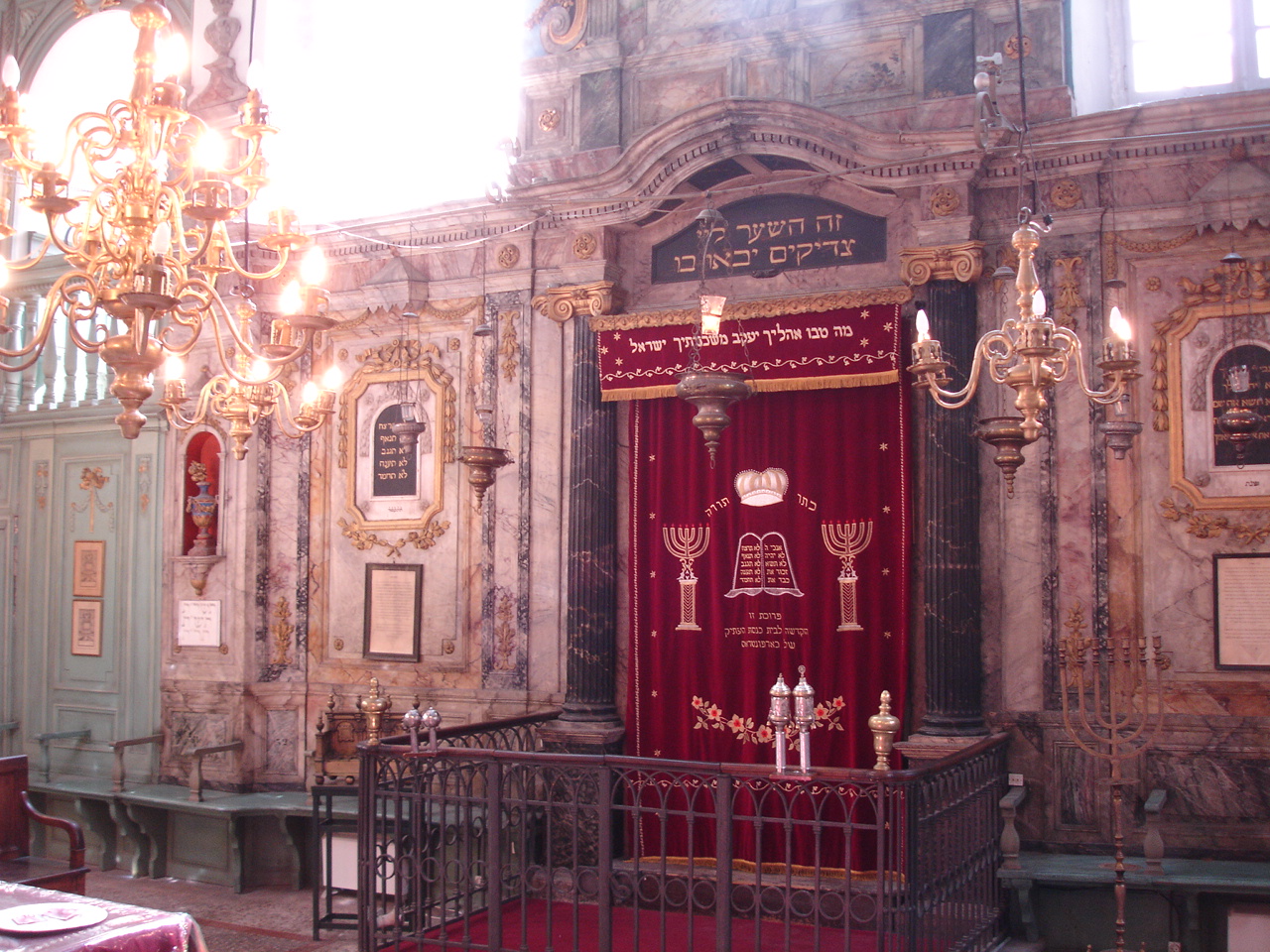 Älteste Synagoge Frankreichs in Carpentras im päpstlichen Venaissin, errichtet im Jahre1367