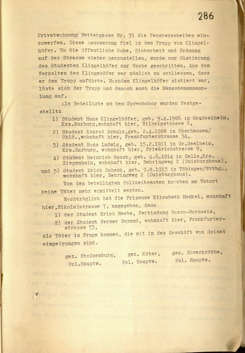 Anzeige der Polizeihauptwachtmeister Stolzenburg, Köter und Süverkröbbe zu den Ausschreitungen gegen das Schuhgeschäft des Josef Spinat in der Wettergasse, 09.04.1935