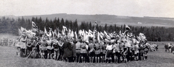 Auf dem Weg zur Bündischen Jugend Auf dem Weg zur Bündischen Jugend