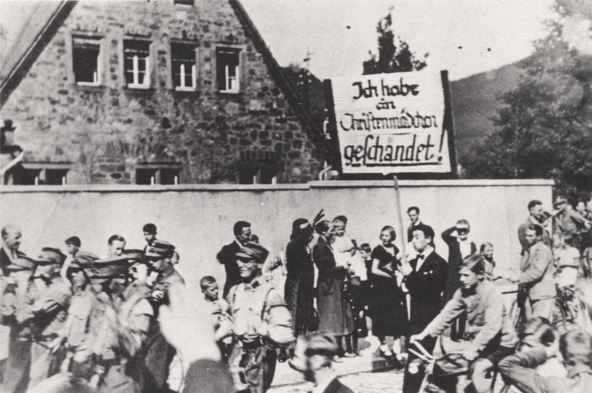 "Ich habe ein Christenmädchen geschändet!" - Der Fall Alfred Stern 1933 "Ich habe ein Christenmädchen geschändet!" - Der Fall Alfred Stern 1933